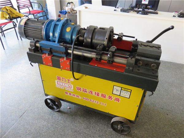 大型直螺紋滾絲機